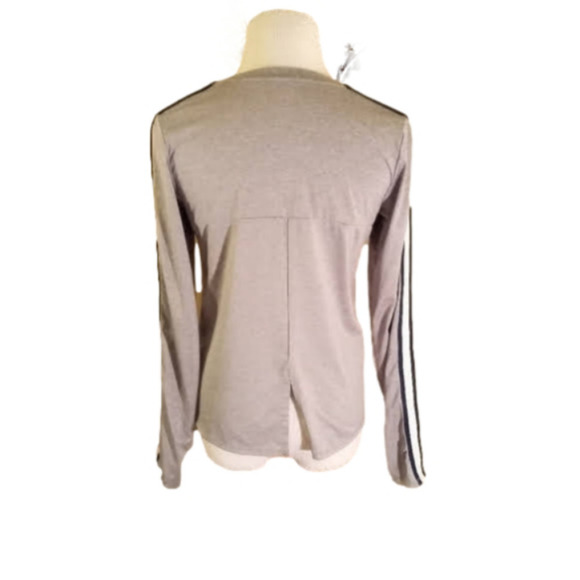 Athletic works - Picture 3 of 4